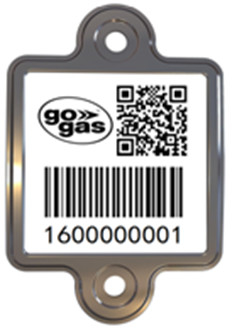 La vertical instala el código de barras del cilindro marca el LPG con etiqueta que sigue la etiqueta permanente de la protección ULTRAVIOLETA
