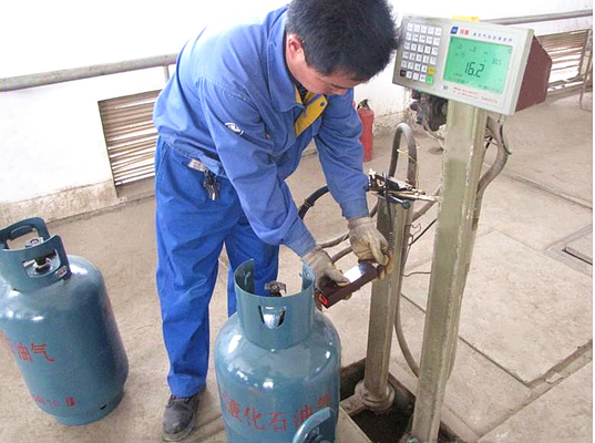 División a prueba de explosiones de las máquinas de rellenar 50g del cilindro de gas de ATEX LPG